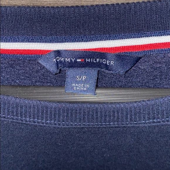 crew neck - Picture 2 of 2